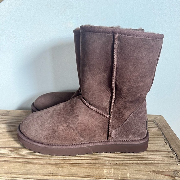 UGG Classic Genuine Shearling Lined Short Boot